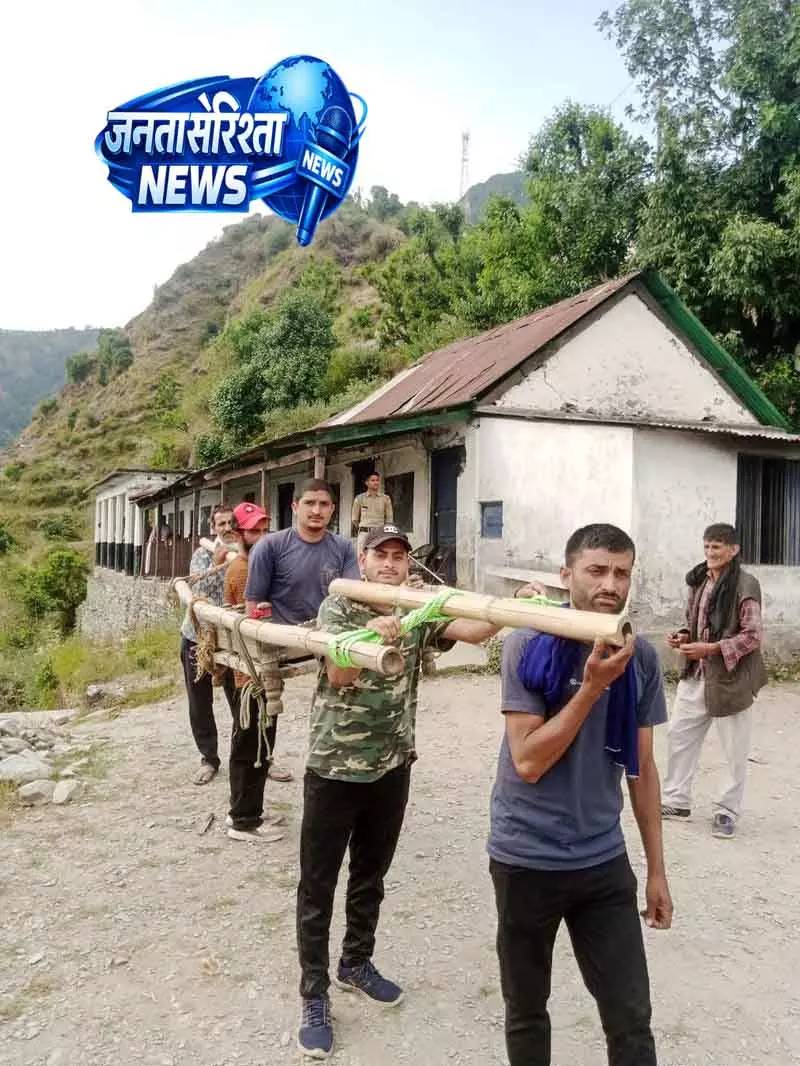 Himachal Panchayat elections कांगड़ी गांव में 273 वोटरों में से सिर्फ़ पांच ने वोट डाला Himachal Panchayat elections कांगड़ी गांव में 273 वोटरों में से सिर्फ़ पांच ने वोट डाला