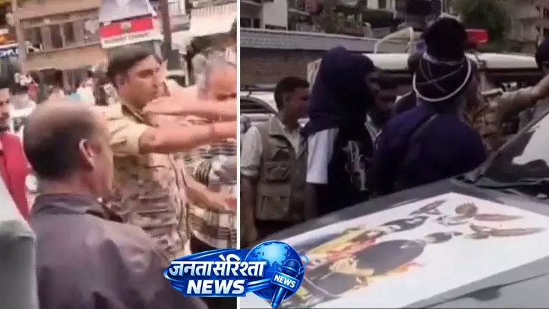 गाड़ी की छत पर सैलानी मचा रहे थे हुड़दंग, मनाली पुलिस ने काटा 7500 का चालान गाड़ी की छत पर सैलानी मचा रहे थे हुड़दंग, मनाली पुलिस ने काटा 7500 का चालान