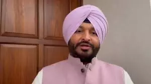 Chandigarh: रवनीत सिंह बिट्टू के बयान पर एससी आयोग सख्त, एसएसपी से मांगी रिपोर्ट Chandigarh: रवनीत सिंह बिट्टू के बयान पर एससी आयोग सख्त, एसएसपी से मांगी रिपोर्ट