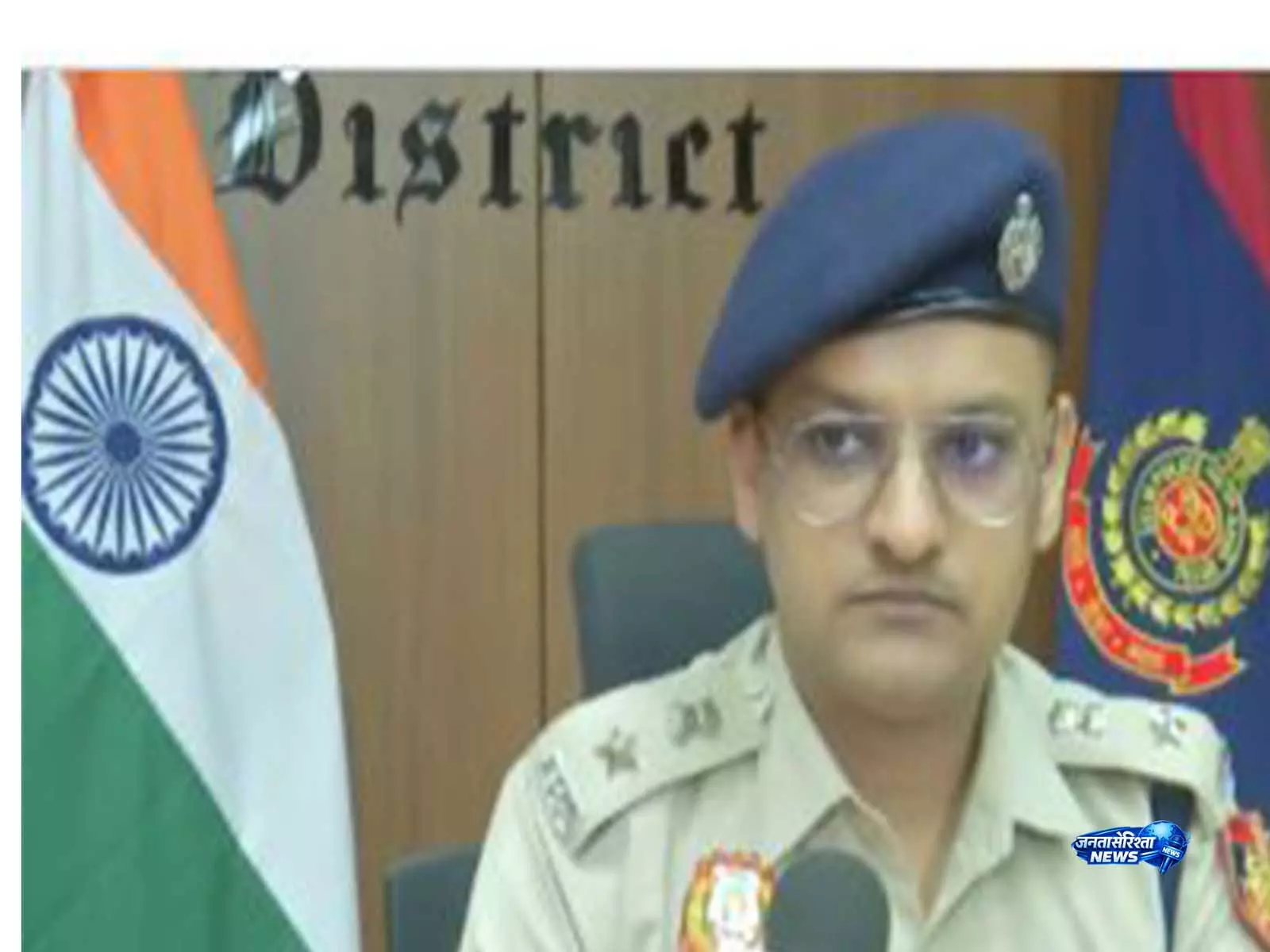 हौज खास आग: रिटायर्ड IAS अधिकारी की मौत के बाद DCP ने AC में खराबी की आशंका जताई हौज खास आग: रिटायर्ड IAS अधिकारी की मौत के बाद DCP ने AC में खराबी की आशंका जताई