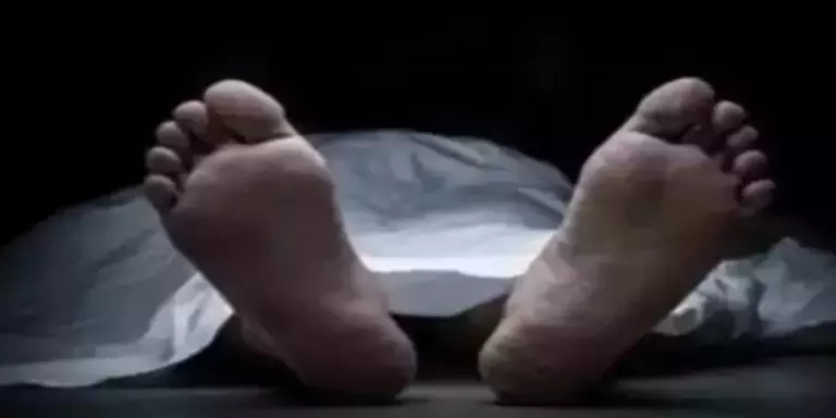 Assam के गोलपारा में दर्दनाक हादसा: सेप्टिक टैंक में जहरीली गैस से सेना के जवान समेत तीन की मौत Assam के गोलपारा में दर्दनाक हादसा: सेप्टिक टैंक में जहरीली गैस से सेना के जवान समेत तीन की मौत