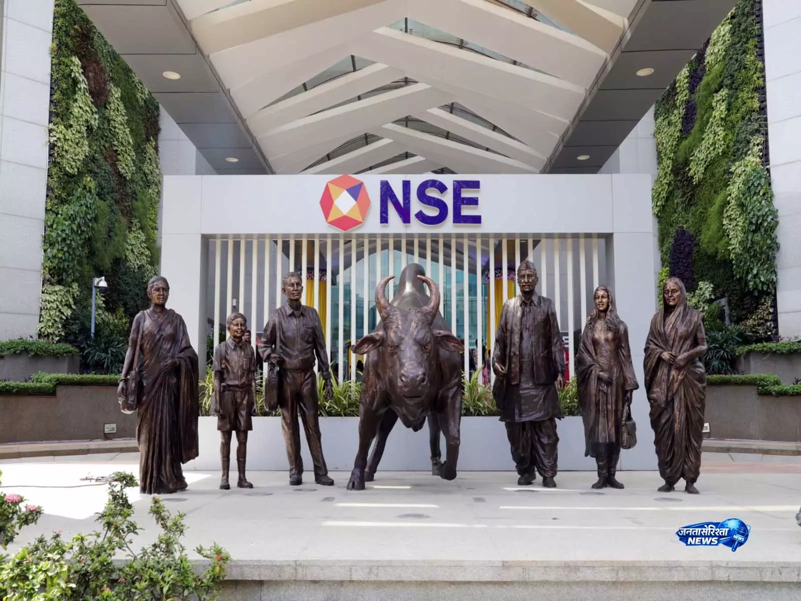 NSE इक्विटी कैश वॉल्यूम रिकॉर्ड 2.87 लाख करोड़ रुपये पर पहुंचा, जबकि इंडेक्स गिरावट के साथ हुए बंद NSE इक्विटी कैश वॉल्यूम रिकॉर्ड 2.87 लाख करोड़ रुपये पर पहुंचा, जबकि इंडेक्स गिरावट के साथ हुए बंद