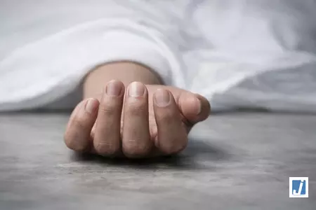 भूमि विवाद पर दो परिवारों के बीच हिंसक झड़प, गोलीबारी में 6 की मौत भूमि विवाद पर दो परिवारों के बीच हिंसक झड़प, गोलीबारी में 6 की मौत