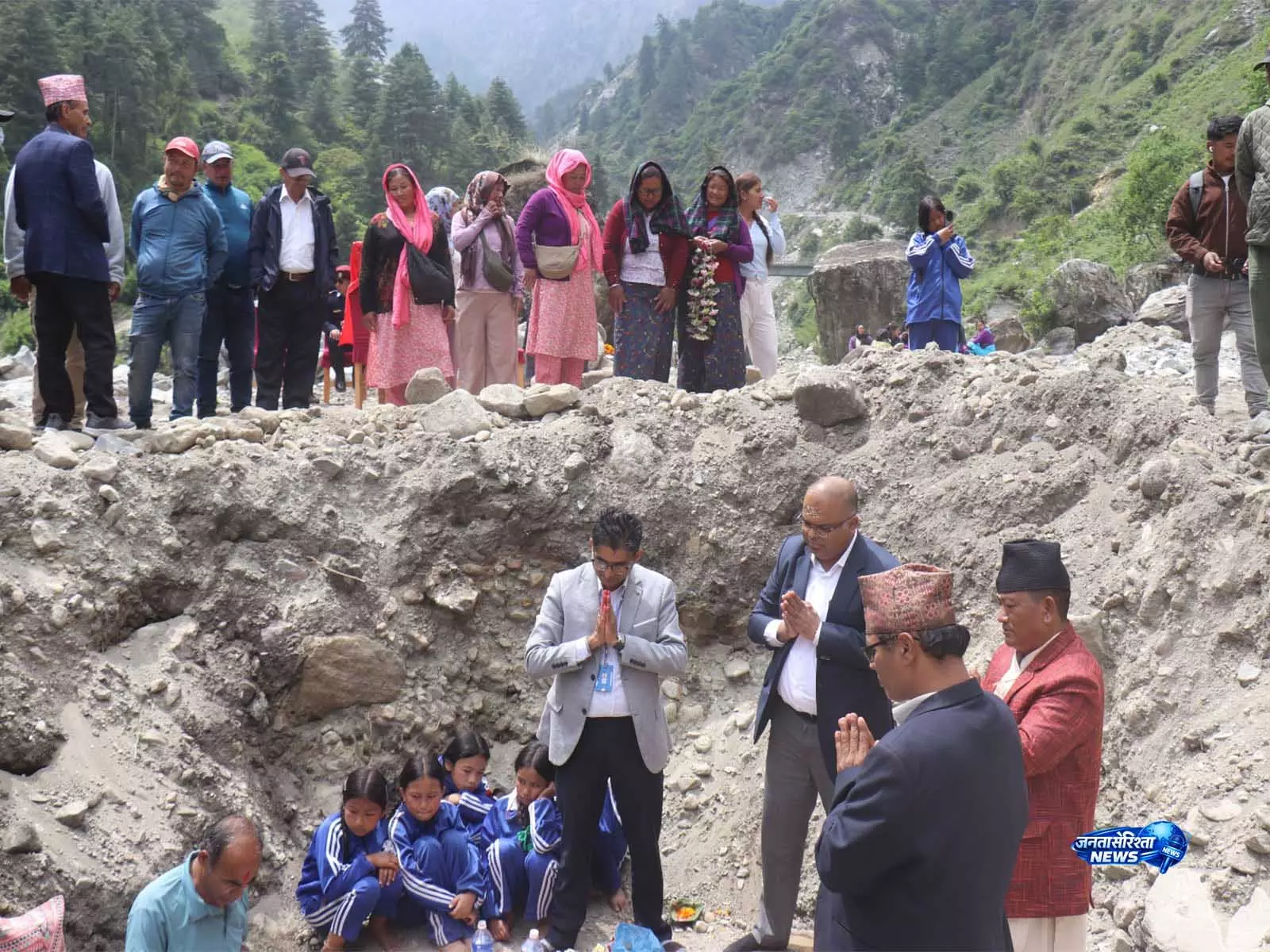 Nepal के मनांग जिले में भारतीय सहायता से बनने वाले अस्पताल की आधारशिला रखी गई Nepal के मनांग जिले में भारतीय सहायता से बनने वाले अस्पताल की आधारशिला रखी गई