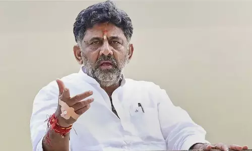 ज्योतिषी ने डीके शिवकुमार के CM बनने की कर दी थी भविष्यवाणी ज्योतिषी ने डीके शिवकुमार के CM बनने की कर दी थी भविष्यवाणी