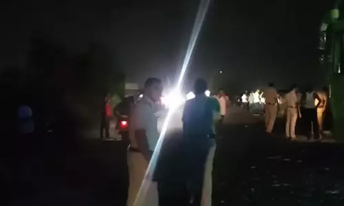 महाराष्ट्र के परभणी में बाइक-बस की आमने-सामने की टक्कर में चार लोगों की मौत