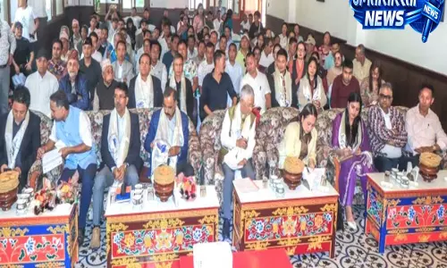 Sikkim: स्थानीय चाय बागान मालिकों के सशक्तिकरण को लेकर ग्नाथांग-माचोंग में हुई अहम बैठक Sikkim: स्थानीय चाय बागान मालिकों के सशक्तिकरण को लेकर ग्नाथांग-माचोंग में हुई अहम बैठक