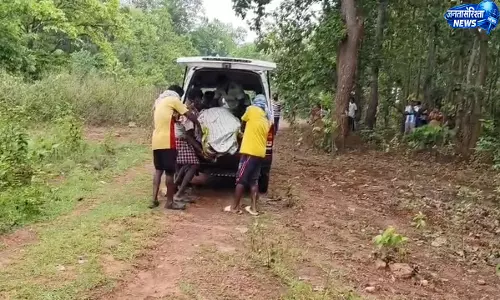 Mayurbhanj : जंगल में पेड़ से लटका मिला व्यक्ति का शव Mayurbhanj : जंगल में पेड़ से लटका मिला व्यक्ति का शव