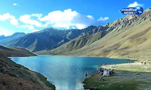 Mandi लाहौल-स्पीति की चंद्रताल झील पर्यटकों के लिए शुरू Mandi लाहौल-स्पीति की चंद्रताल झील पर्यटकों के लिए शुरू
