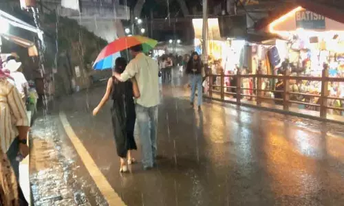Himachal: शिमला और मंडी में बारिश और ओले गिरे Himachal: शिमला और मंडी में बारिश और ओले गिरे