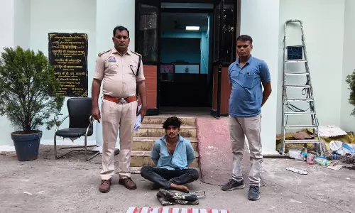 ओडिशा से लाकर रायगढ़ में बेचने की तैयारी कर रहा तस्कर गिरफ्तार, 98 नग नशीली इंजेक्शन जब्त ओडिशा से लाकर रायगढ़ में बेचने की तैयारी कर रहा तस्कर गिरफ्तार, 98 नग नशीली इंजेक्शन जब्त