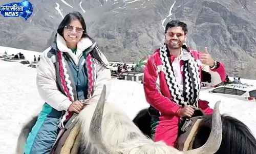 लाहुल-स्पीति में सैलानियों का मेला, एक ही दिन में 11332 गाडिय़ों की आवाजाही लाहुल-स्पीति में सैलानियों का मेला, एक ही दिन में 11332 गाडिय़ों की आवाजाही
