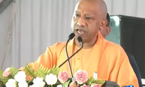 लखनऊ में ‘नौसेना शौर्य वाटिका’ का उद्घाटन, CM योगी बोले- सुरक्षा माहौल में ही विकास संभव लखनऊ में ‘नौसेना शौर्य वाटिका’ का उद्घाटन, CM योगी बोले- सुरक्षा माहौल में ही विकास संभव