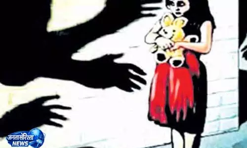 Chandbali नाबालिग लड़की को अगवा कर गैंगरेप; 5 लोग गिरफ्तार Chandbali नाबालिग लड़की को अगवा कर गैंगरेप; 5 लोग गिरफ्तार
