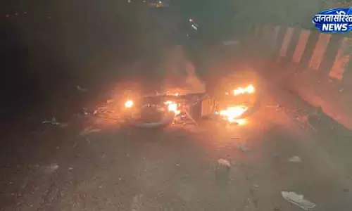 Kaniha सड़क दुर्घटना में बाइक सवार झुलसा, दूसरे की मौत Kaniha सड़क दुर्घटना में बाइक सवार झुलसा, दूसरे की मौत
