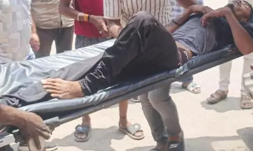पत्नी के सुसाइड की खबर सुनकर पति ने भी जान देने की कोशिश की, परिजन सदमे में पत्नी के सुसाइड की खबर सुनकर पति ने भी जान देने की कोशिश की, परिजन सदमे में