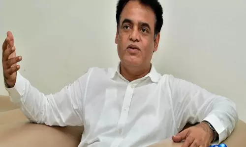 BJP नेता C N अश्वथ नारायण ने कांग्रेस की आलोचना की, उसे काम न करने वाली बताया BJP नेता C N अश्वथ नारायण ने कांग्रेस की आलोचना की, उसे काम न करने वाली बताया