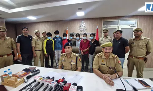 चोरी की वारदातों में शामिल सात आरोपी गिरफ्तार, चोरी का सामान और अवैध हथियार बरामद