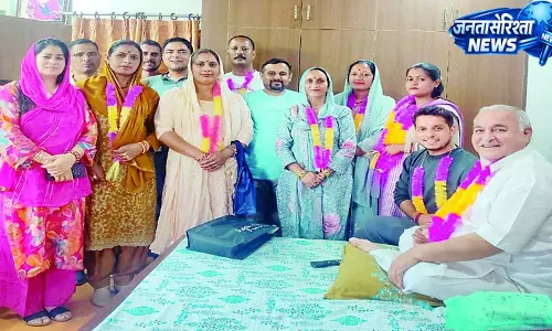 मझारणु की चौखट पर आ गई जीत मझारणु की चौखट पर आ गई जीत