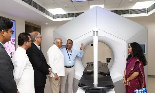 CM भूपेंद्र पटेल ने अहमदाबाद के नारायणा अस्पताल में रेडिएशन ऑन्कोलॉजी सेंटर का किया उद्घाटन CM भूपेंद्र पटेल ने अहमदाबाद के नारायणा अस्पताल में रेडिएशन ऑन्कोलॉजी सेंटर का किया उद्घाटन