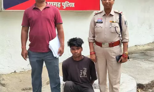 युवती से दुष्कर्म, आरोपी को 24 घंटे के भीतर गिरफ्तार कर भेजा गया जेल युवती से दुष्कर्म, आरोपी को 24 घंटे के भीतर गिरफ्तार कर भेजा गया जेल