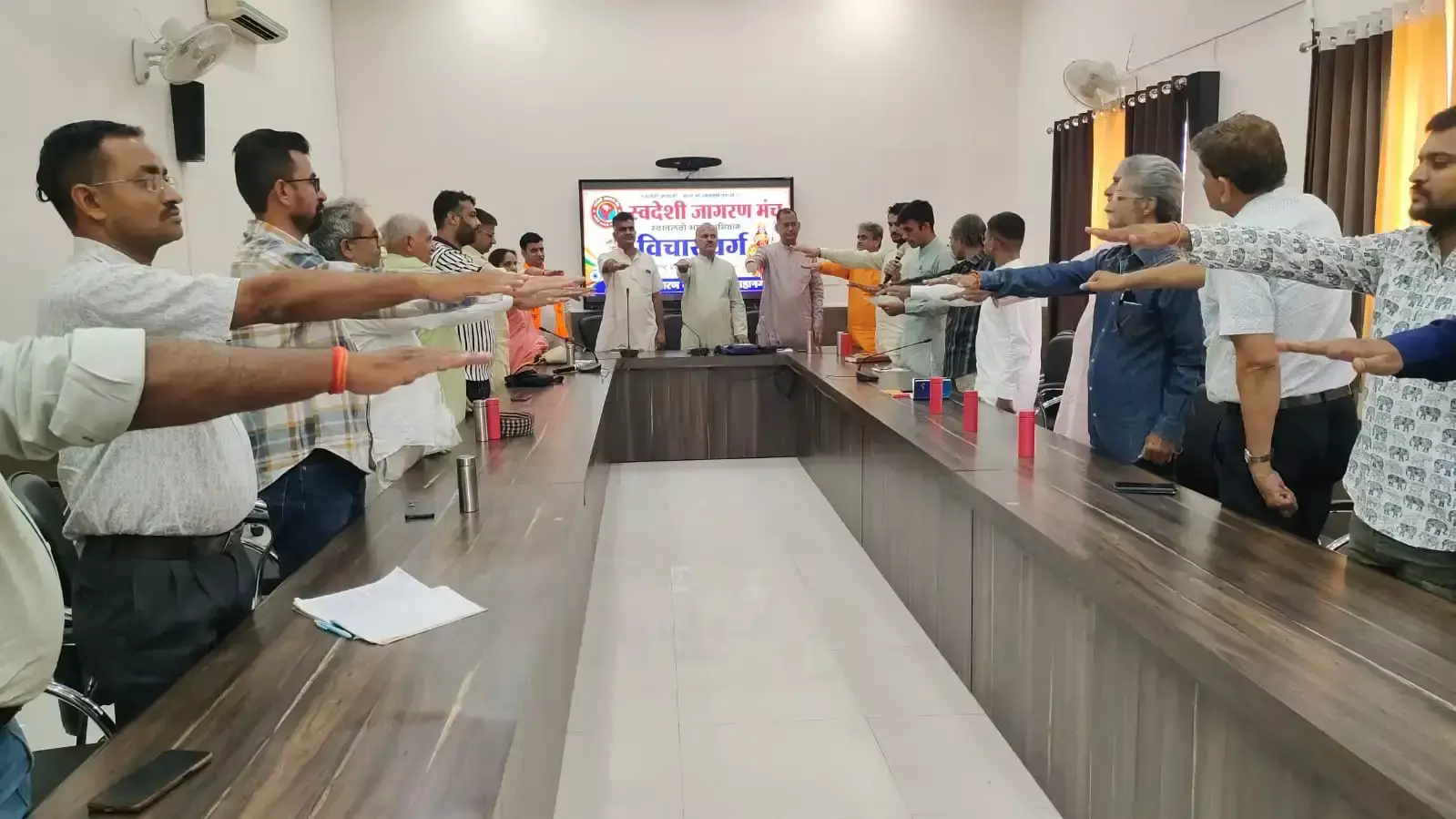 Jodhpur: ऊर्जा संसाधनों के संरक्षण पर लोकेंद्र सिंह नरूका का आह्वान Jodhpur: ऊर्जा संसाधनों के संरक्षण पर लोकेंद्र सिंह नरूका का आह्वान