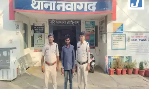 अंधेरे का फायदा उठाकर चोरी की कोशिश नाकाम, युवक गिरफ्तार