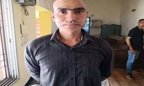 कोर्ट परिसर में पेशी के दौरान मारपीट, आरोपी हिरासत में कोर्ट परिसर में पेशी के दौरान मारपीट, आरोपी हिरासत में