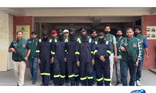 ISI से जुड़े मॉड्यूल पर कार्रवाई, 9 गिरफ्तार, हथियार और ग्रेनेड बरामद ISI से जुड़े मॉड्यूल पर कार्रवाई, 9 गिरफ्तार, हथियार और ग्रेनेड बरामद
