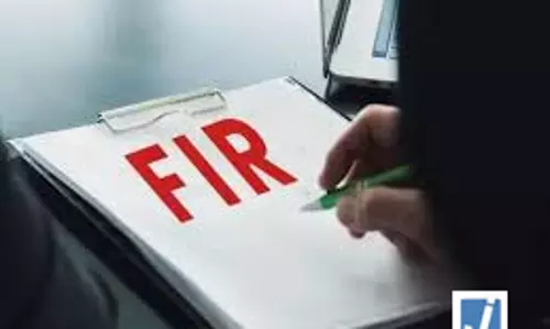 पिता की मौत के इंसाफ को लेकर युवती ने उठाया खौफनाक कदम पिता की मौत के इंसाफ को लेकर युवती ने उठाया खौफनाक कदम