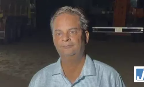 गुजरात : आणंद में निर्माणाधीन रेलवे ब्रिज का हिस्सा ढहा, भारी गार्डर नीचे गिरे गुजरात : आणंद में निर्माणाधीन रेलवे ब्रिज का हिस्सा ढहा, भारी गार्डर नीचे गिरे