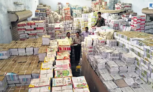 7 करोड़ की 10 लाख किताबें बनीं रद्दी, शिक्षा विभाग की लापरवाही पर उठे सवाल