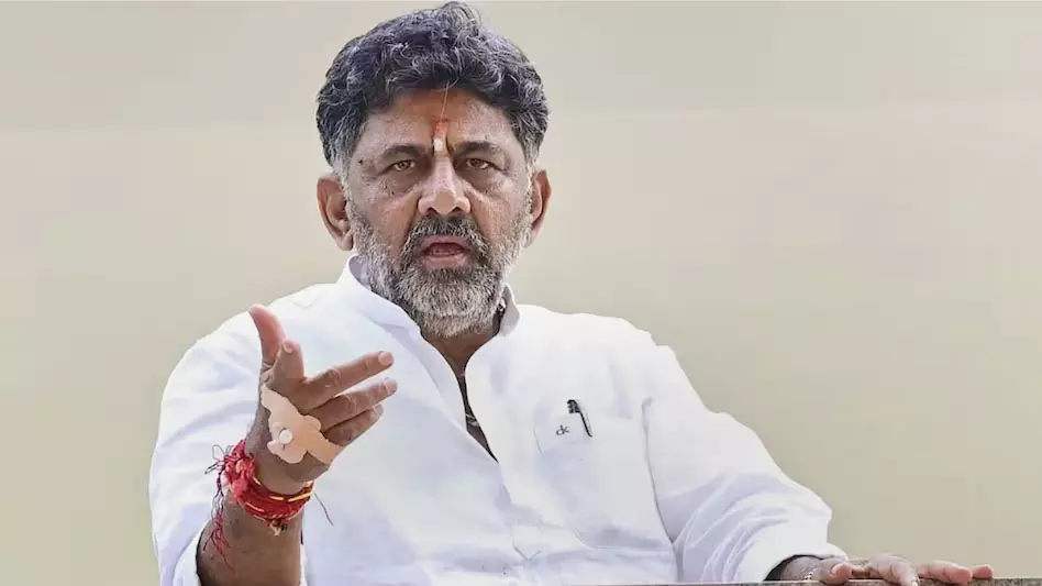 ज्योतिषी ने डीके शिवकुमार के CM बनने की कर दी थी भविष्यवाणी ज्योतिषी ने डीके शिवकुमार के CM बनने की कर दी थी भविष्यवाणी