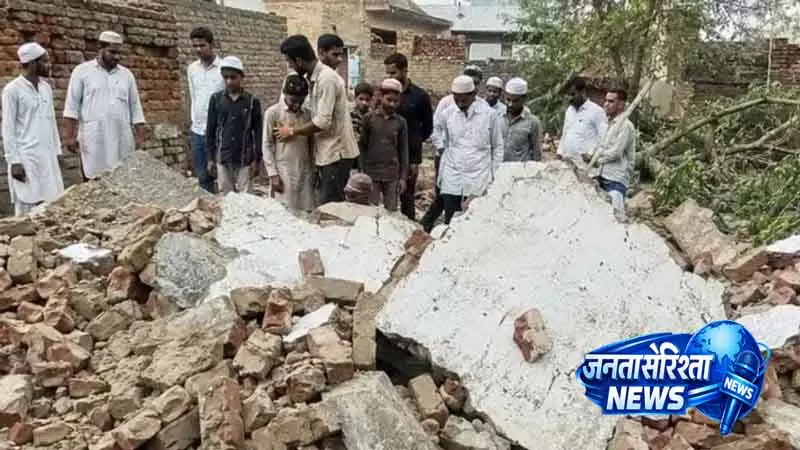 Nuh में आंधी-तूफान से दीवार गिरने से 2 बच्चों की मौत, 4 घायल Nuh में आंधी-तूफान से दीवार गिरने से 2 बच्चों की मौत, 4 घायल