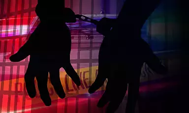 Tamil Nadu: समारोह में चाकू से हमला, चार नकाबपोश आरोपी गिरफ्तार Tamil Nadu: समारोह में चाकू से हमला, चार नकाबपोश आरोपी गिरफ्तार