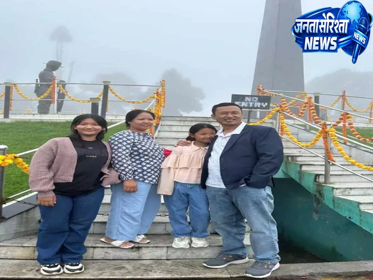 Manipur: खामोश चर्च और वीरान स्कूल के बीच रेव मनु थिउमाई की वापसी की उम्मीद कायम Manipur: खामोश चर्च और वीरान स्कूल के बीच रेव मनु थिउमाई की वापसी की उम्मीद कायम