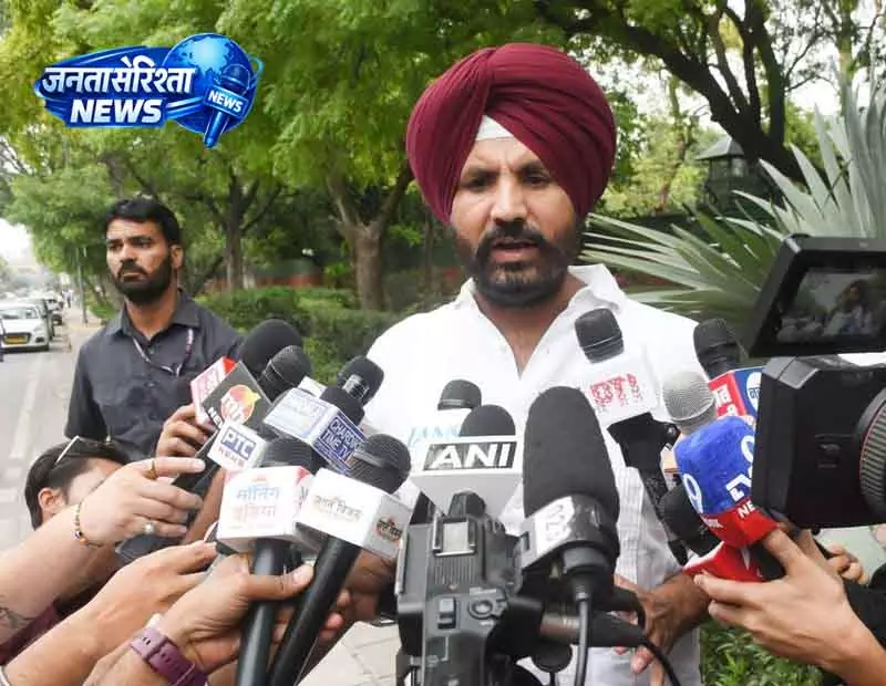 Chandigarh सरकारी मशीनरी के दुरुपयोग का आरोप, AAP पर निशाना Chandigarh सरकारी मशीनरी के दुरुपयोग का आरोप, AAP पर निशाना