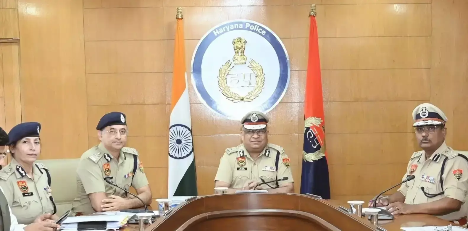 Chandigarh: परीक्षा केंद्रों पर सख्त निगरानी, नीट के लिए सुरक्षा के कड़े इंतजाम Chandigarh: परीक्षा केंद्रों पर सख्त निगरानी, नीट के लिए सुरक्षा के कड़े इंतजाम