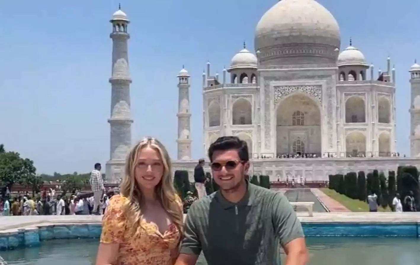 ट्रंप की बेटी और दामाद ने ताजमहल का किया दीदार, VIDEO ट्रंप की बेटी और दामाद ने ताजमहल का किया दीदार, VIDEO
