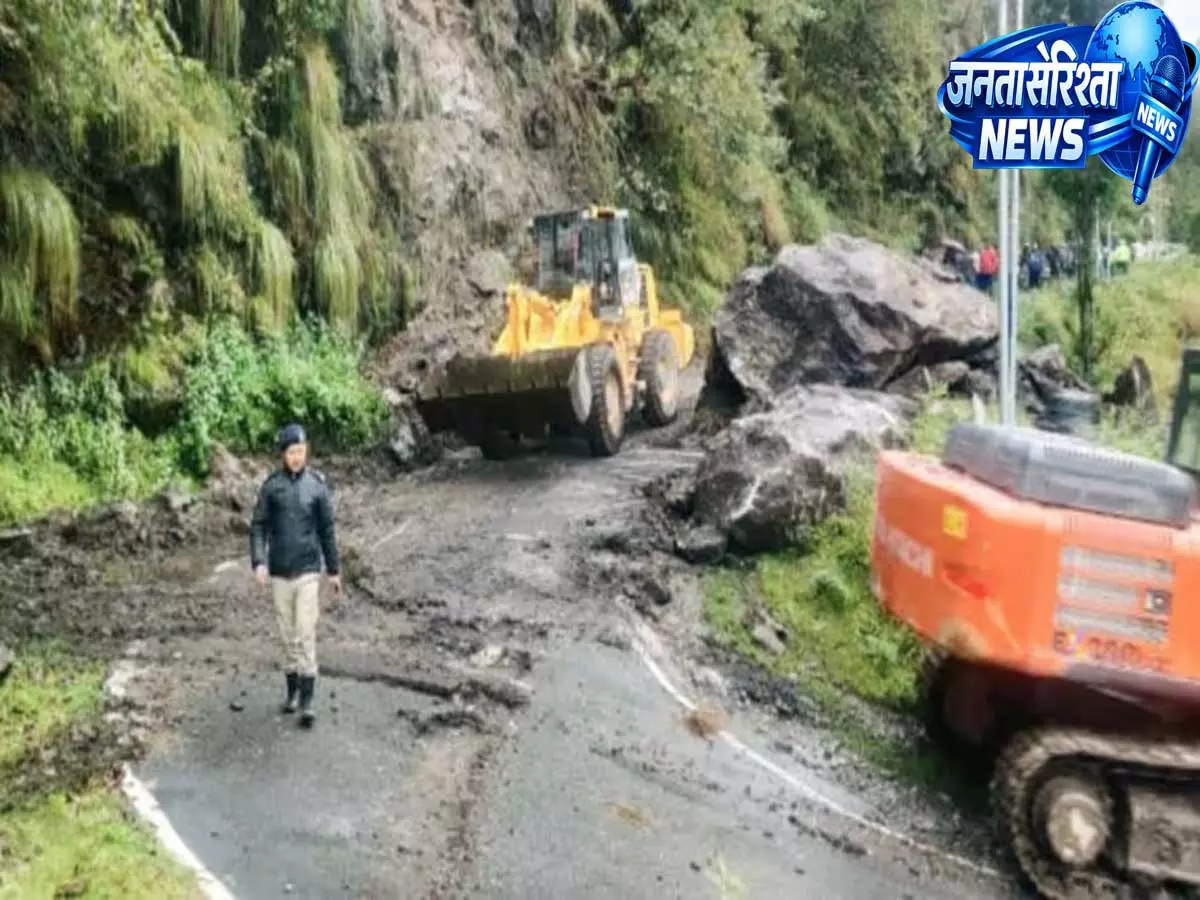 लाचेन रोड को फिर से सुगम बनाने की तैयारी, 15 जुलाई तक मरम्मत और दीर्घकालिक समाधान पर फोकस लाचेन रोड को फिर से सुगम बनाने की तैयारी, 15 जुलाई तक मरम्मत और दीर्घकालिक समाधान पर फोकस