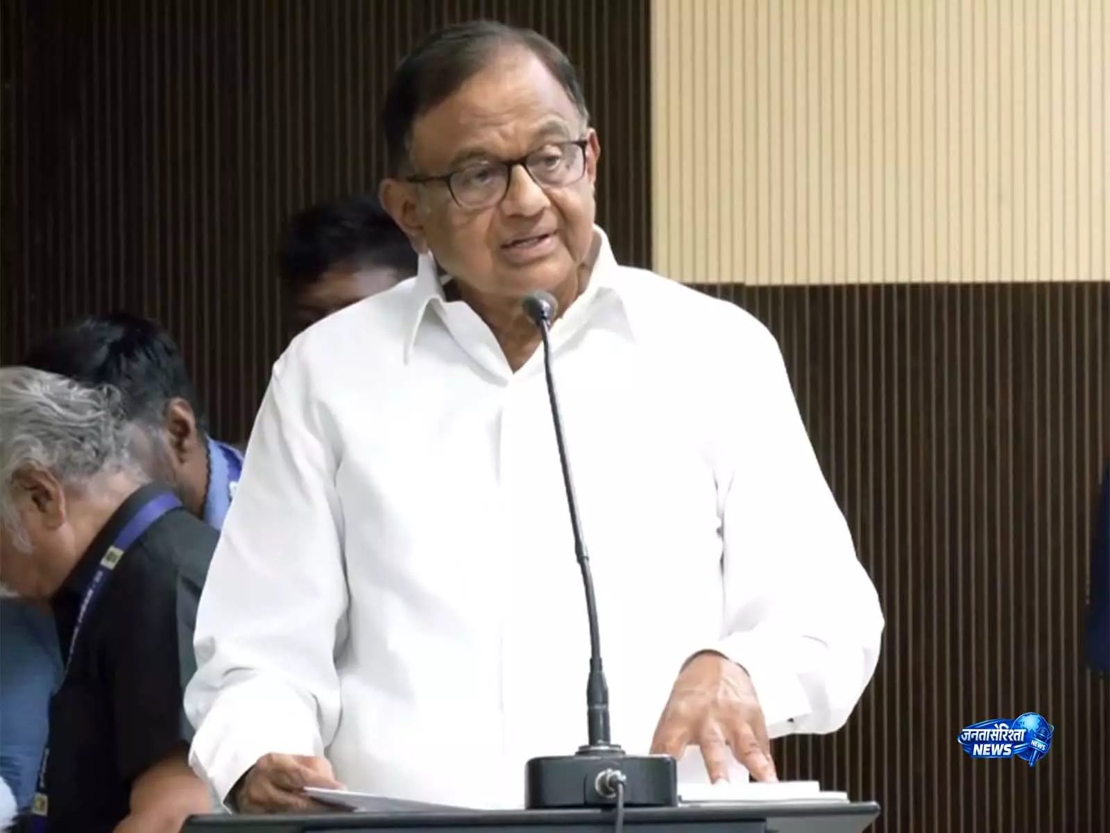 मातृभाषा और अंग्रेजी पर Chidambaram का बयान आया सामने मातृभाषा और अंग्रेजी पर Chidambaram का बयान आया सामने