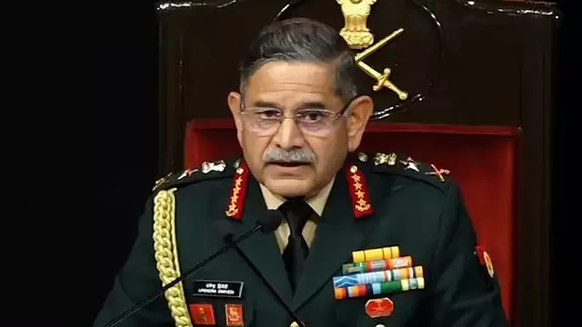 ऑपरेशन सिंदूर 2.0 के लिए सेना तैयार, जरूरत पड़ने पर हर चुनौती का जवाब देगी: उपेंद्र द्विवेदी ऑपरेशन सिंदूर 2.0 के लिए सेना तैयार, जरूरत पड़ने पर हर चुनौती का जवाब देगी: उपेंद्र द्विवेदी