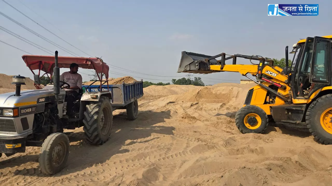 100 ट्रैक्टर रेत नदी में वापस डलवाई गई, अवैध उत्खनन पर बड़ी कार्रवाई 100 ट्रैक्टर रेत नदी में वापस डलवाई गई, अवैध उत्खनन पर बड़ी कार्रवाई