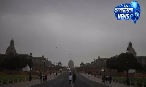 Delhi-NCR में बारिश और आंधी से लू से राहत मिली Delhi-NCR में बारिश और आंधी से लू से राहत मिली