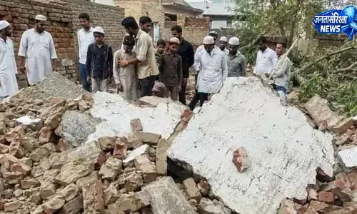 Nuh में आंधी-तूफान से दीवार गिरने से 2 बच्चों की मौत, 4 घायल Nuh में आंधी-तूफान से दीवार गिरने से 2 बच्चों की मौत, 4 घायल