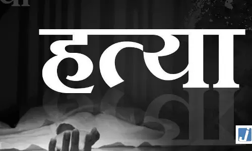 हैवानियत: पहले युवक को बेरहमी से पीटा, फिर पत्थर से कुचल दिया चेहरा; पहचान मिटाने के लिए लाश को फूंका! हैवानियत: पहले युवक को बेरहमी से पीटा, फिर पत्थर से कुचल दिया चेहरा; पहचान मिटाने के लिए लाश को फूंका!