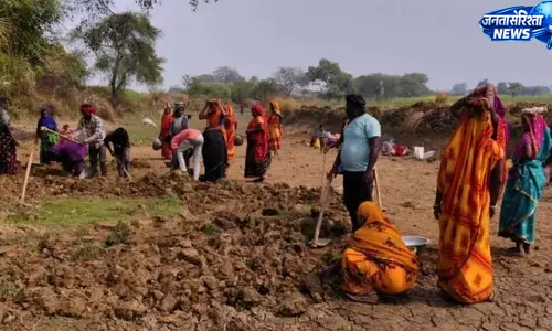 मनरेगा का नया स्वरूप: अब ‘GRMJ’ नाम से चलेगी ग्रामीण रोजगार योजना मनरेगा का नया स्वरूप: अब ‘GRMJ’ नाम से चलेगी ग्रामीण रोजगार योजना