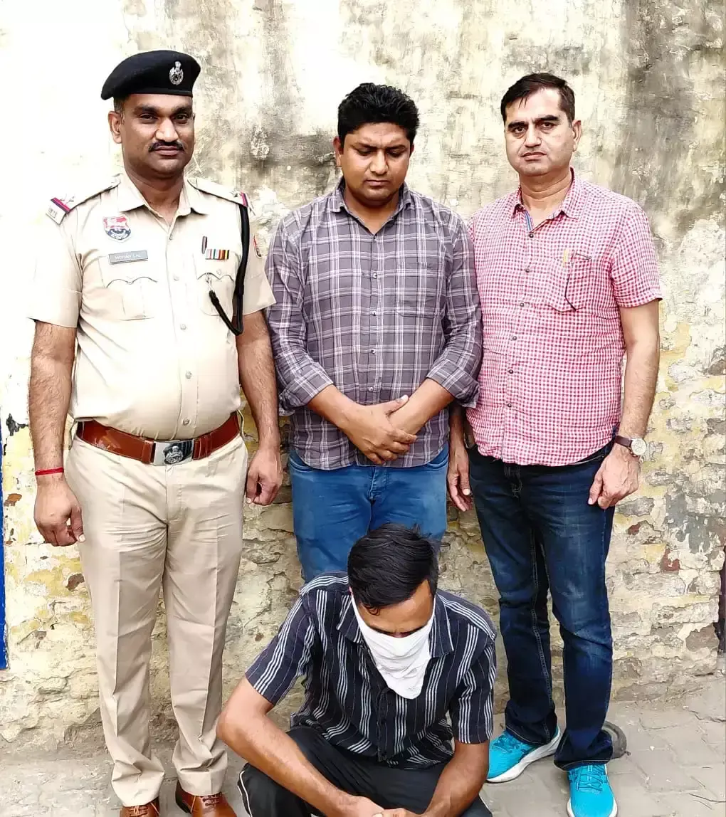 Kaithal: कैथल पुलिस ने 17 लाख की ठगी के आरोपी को दबोचा Kaithal: कैथल पुलिस ने 17 लाख की ठगी के आरोपी को दबोचा