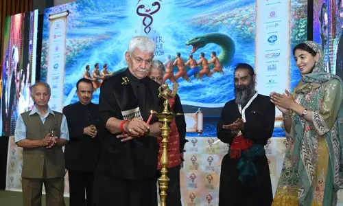 Srinagar: कवि और लेखक समाज की चेतना को सदैव जीवित रखते हैं : उपराज्यपाल मनोज सिन्हा Srinagar: कवि और लेखक समाज की चेतना को सदैव जीवित रखते हैं : उपराज्यपाल मनोज सिन्हा