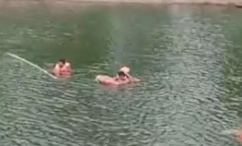 गर्मी से राहत पाने नदी में कूदा युवक, डूबने से मौत गर्मी से राहत पाने नदी में कूदा युवक, डूबने से मौत